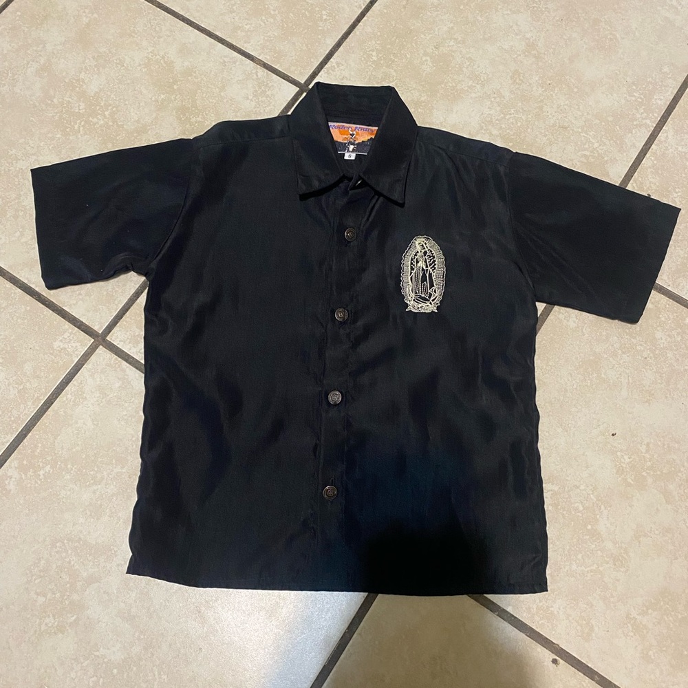 Black Short-Sleeve Button-Up Shirt with Embroidered Crest